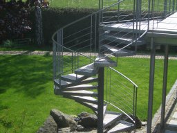 Spindeltreppe aussen-003